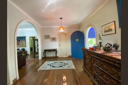 Casa à venda com 425m², 3 quartos e 1 vaga