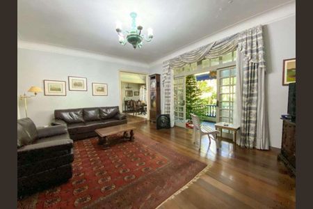 Casa à venda com 425m², 3 quartos e 1 vaga