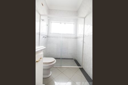 Casa de condomínio para alugar com 560m², 4 quartos e 6 vagas Casa de condomínio para alugar com 560m², 4 quartos e 6 vagasBanheiro da Suíte 4