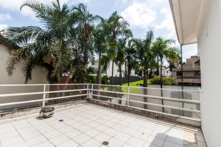 Casa de condomínio para alugar com 560m², 4 quartos e 6 vagas Casa de condomínio para alugar com 560m², 4 quartos e 6 vagasVaranda