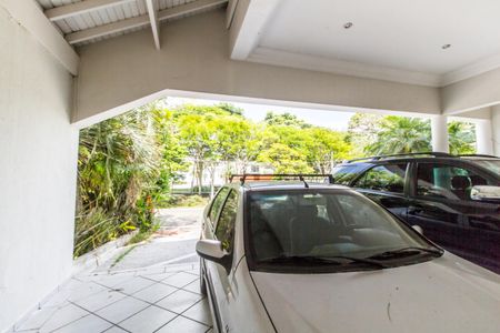 Casa de condomínio para alugar com 560m², 4 quartos e 6 vagas Casa de condomínio para alugar com 560m², 4 quartos e 6 vagasGaragem