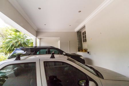 Casa de condomínio para alugar com 560m², 4 quartos e 6 vagas Casa de condomínio para alugar com 560m², 4 quartos e 6 vagasGaragem