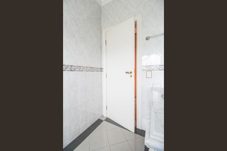 Casa de condomínio para alugar com 560m², 4 quartos e 6 vagas Casa de condomínio para alugar com 560m², 4 quartos e 6 vagasBanheiro da Suíte 4