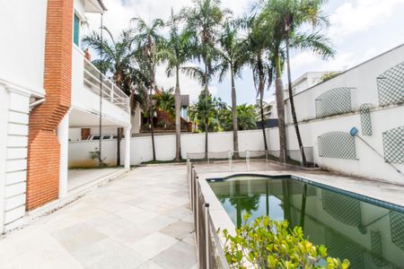 Casa de condomínio para alugar com 560m², 4 quartos e 6 vagas Casa de condomínio para alugar com 560m², 4 quartos e 6 vagasPiscina