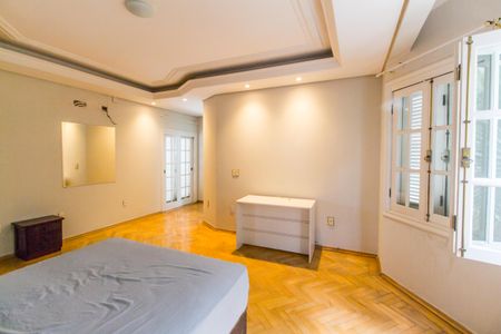 Casa de condomínio para alugar com 560m², 4 quartos e 6 vagas Casa de condomínio para alugar com 560m², 4 quartos e 6 vagasSuíte master