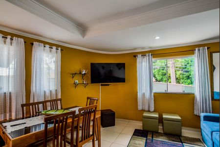 Casa à venda com 84m², 3 quartos e 3 vagas Casa à venda com 84m², 3 quartos e 3 vagasSala