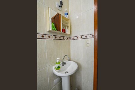 Casa à venda com 84m², 3 quartos e 3 vagas Casa à venda com 84m², 3 quartos e 3 vagasBanheiro Social