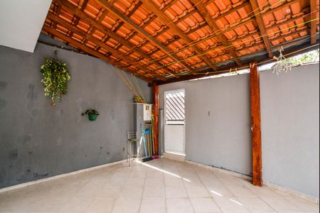 Casa à venda com 84m², 3 quartos e 3 vagas Casa à venda com 84m², 3 quartos e 3 vagasQuintal