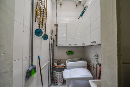 Casa à venda com 84m², 3 quartos e 3 vagas Casa à venda com 84m², 3 quartos e 3 vagasÁrea de Serviço