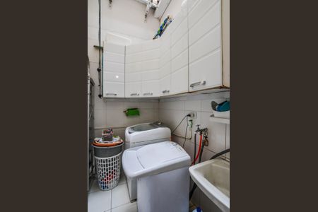 Casa à venda com 84m², 3 quartos e 3 vagas Casa à venda com 84m², 3 quartos e 3 vagasÁrea de Serviço