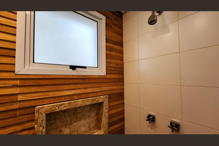 Apartamento à venda com 95m², 3 quartos e 2 vagas Apartamento à venda com 95m², 3 quartos e 2 vagasBanheiro da Suíte