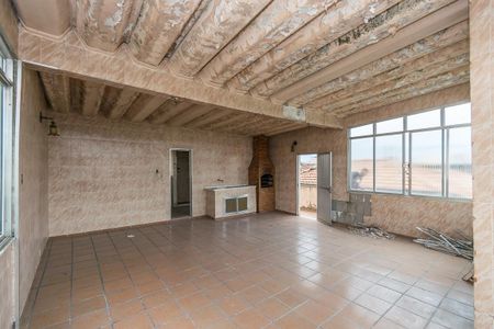 Casa à venda com 296m², 4 quartos e 2 vagas Casa à venda com 296m², 4 quartos e 2 vagasSalão coberto do terraço