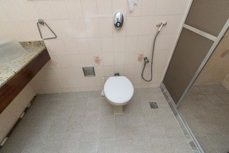 Casa à venda com 296m², 4 quartos e 2 vagas Casa à venda com 296m², 4 quartos e 2 vagasBanheiro da Suíte