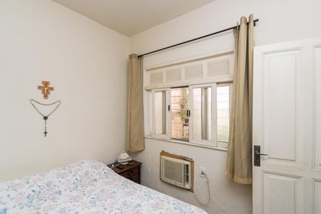 Casa à venda com 296m², 4 quartos e 2 vagas Casa à venda com 296m², 4 quartos e 2 vagasQuarto 1