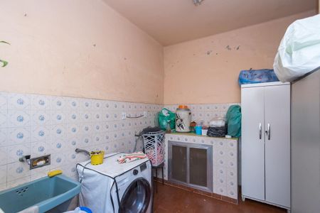 Casa à venda com 296m², 4 quartos e 2 vagas Casa à venda com 296m², 4 quartos e 2 vagasÁrea de Serviço