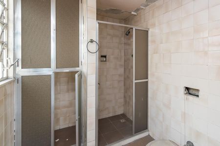 Casa à venda com 296m², 4 quartos e 2 vagas Casa à venda com 296m², 4 quartos e 2 vagasBanheiro do terraço