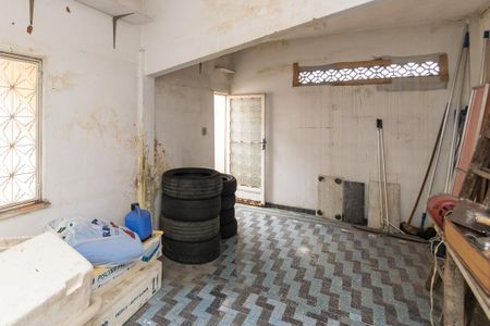 Casa à venda com 296m², 4 quartos e 2 vagas Casa à venda com 296m², 4 quartos e 2 vagasGaragem