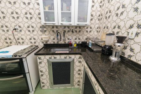 Casa à venda com 296m², 4 quartos e 2 vagas Casa à venda com 296m², 4 quartos e 2 vagasCozinha