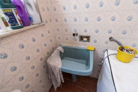 Casa à venda com 296m², 4 quartos e 2 vagas Casa à venda com 296m², 4 quartos e 2 vagasÁrea de Serviço