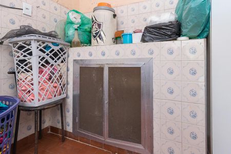 Casa à venda com 296m², 4 quartos e 2 vagas Casa à venda com 296m², 4 quartos e 2 vagasÁrea de Serviço