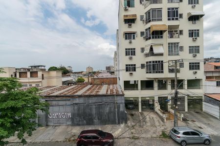 Casa à venda com 296m², 4 quartos e 2 vagas Casa à venda com 296m², 4 quartos e 2 vagasVista do salão coberto do terraço