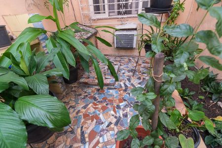 Casa à venda com 296m², 4 quartos e 2 vagas Casa à venda com 296m², 4 quartos e 2 vagasQuintal - Cisterna