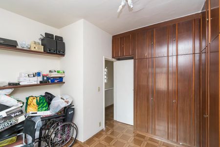 Casa à venda com 296m², 4 quartos e 2 vagas Casa à venda com 296m², 4 quartos e 2 vagasQuarto 2