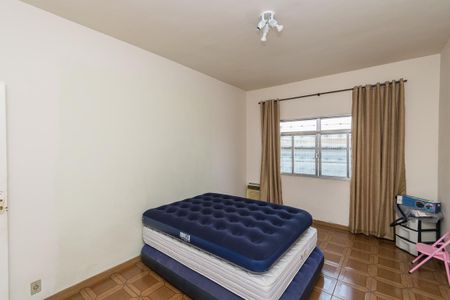 Casa à venda com 296m², 4 quartos e 2 vagas Casa à venda com 296m², 4 quartos e 2 vagasSuíte