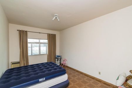 Casa à venda com 296m², 4 quartos e 2 vagas Casa à venda com 296m², 4 quartos e 2 vagasSuíte