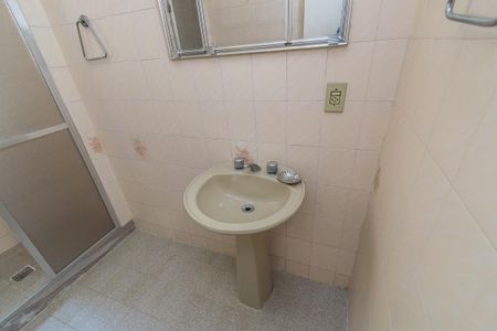 Casa à venda com 296m², 4 quartos e 2 vagas Casa à venda com 296m², 4 quartos e 2 vagasBanheiro Social 1