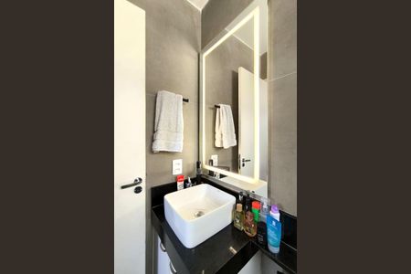 Apartamento à venda com 136m², 3 quartos e 2 vagas Apartamento à venda com 136m², 3 quartos e 2 vagasBanheiro da Suíte