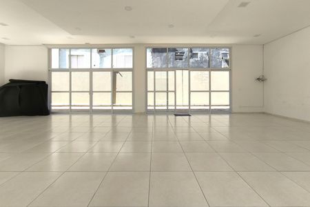 Apartamento à venda com 136m², 3 quartos e 2 vagas Apartamento à venda com 136m², 3 quartos e 2 vagasÁrea comum - Salão de festas
