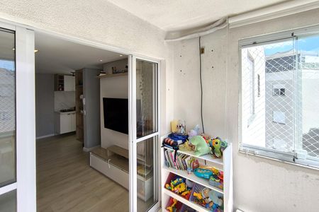 Apartamento à venda com 136m², 3 quartos e 2 vagas Apartamento à venda com 136m², 3 quartos e 2 vagasVaranda