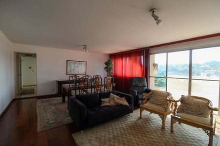 Apartamento à venda com 115m², 3 quartos e 2 vagas Apartamento à venda com 115m², 3 quartos e 2 vagasSala