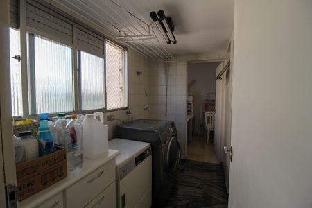 Apartamento à venda com 115m², 3 quartos e 2 vagas Apartamento à venda com 115m², 3 quartos e 2 vagasÁrea de Serviço