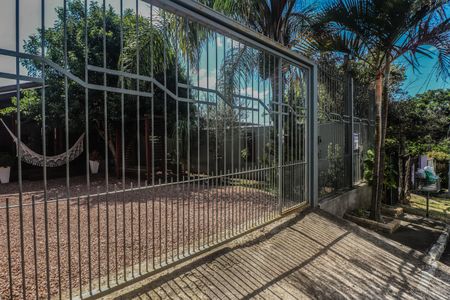 Casa à venda com 78m², 2 quartos e 2 vagas Casa à venda com 78m², 2 quartos e 2 vagasFachada