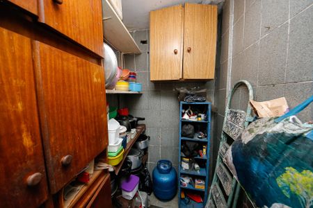 Casa à venda com 132m², 4 quartos e 2 vagas Casa à venda com 132m², 4 quartos e 2 vagasCozinha - Dispensa