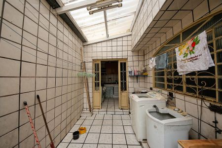 Casa à venda com 132m², 4 quartos e 2 vagas Casa à venda com 132m², 4 quartos e 2 vagasÁrea de Serviço