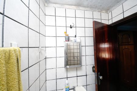 Casa à venda com 132m², 4 quartos e 2 vagas Casa à venda com 132m², 4 quartos e 2 vagasBanheiro Suíte