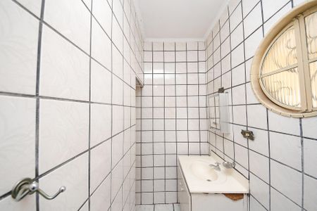 Casa à venda com 132m², 4 quartos e 2 vagas Casa à venda com 132m², 4 quartos e 2 vagasBanheiro Suíte 2