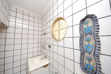 Casa à venda com 132m², 4 quartos e 2 vagas Casa à venda com 132m², 4 quartos e 2 vagasBanheiro Suíte 2