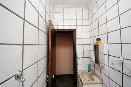 Casa à venda com 132m², 4 quartos e 2 vagas Casa à venda com 132m², 4 quartos e 2 vagasBanheiro