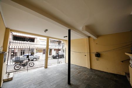 Casa à venda com 132m², 4 quartos e 2 vagas Casa à venda com 132m², 4 quartos e 2 vagasGaragem