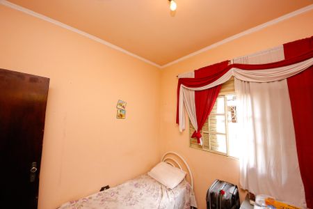 Casa à venda com 132m², 4 quartos e 2 vagas Casa à venda com 132m², 4 quartos e 2 vagasQuarto 2