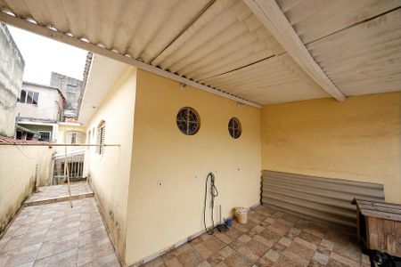 Casa à venda com 132m², 4 quartos e 2 vagas Casa à venda com 132m², 4 quartos e 2 vagasVaranda