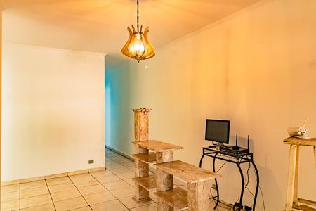 Casa à venda com 158m², 2 quartos e 2 vagas Casa à venda com 158m², 2 quartos e 2 vagasSala