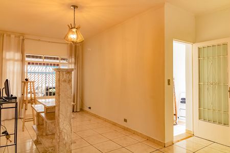 Casa à venda com 158m², 2 quartos e 2 vagas Casa à venda com 158m², 2 quartos e 2 vagasSala