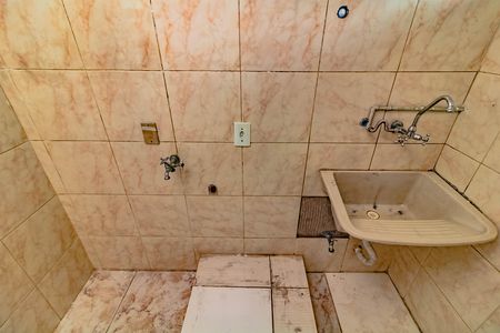 Casa à venda com 158m², 2 quartos e 2 vagas Casa à venda com 158m², 2 quartos e 2 vagasBanheiro de Serviço