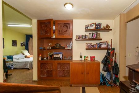 Casa para alugar com 350m², 3 quartos e 9 vagas Casa para alugar com 350m², 3 quartos e 9 vagasHall