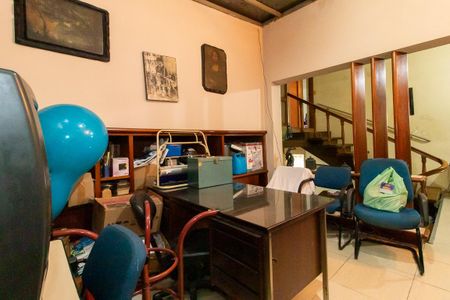 Casa para alugar com 350m², 3 quartos e 9 vagas Casa para alugar com 350m², 3 quartos e 9 vagasEscritório 1